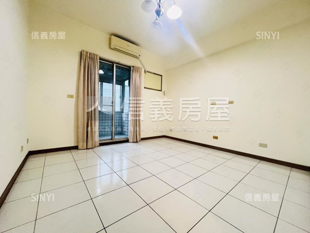 大湖庭閣電梯４房平面車位房屋室內格局與周邊環境