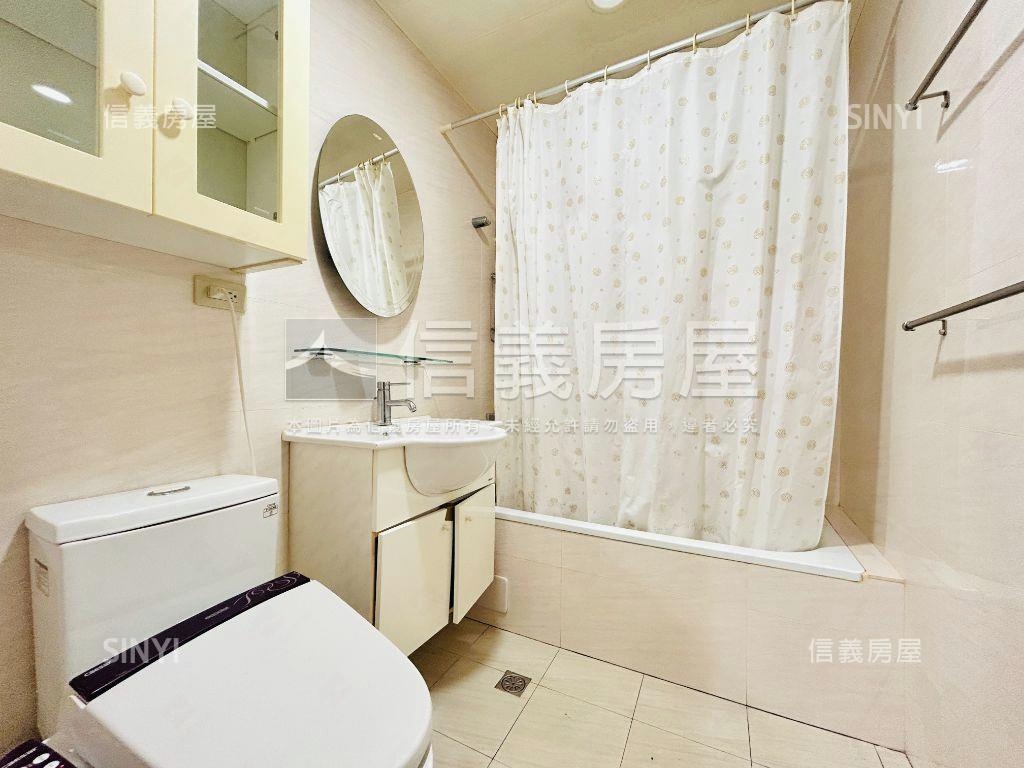 大湖庭閣電梯４房平面車位房屋室內格局與周邊環境