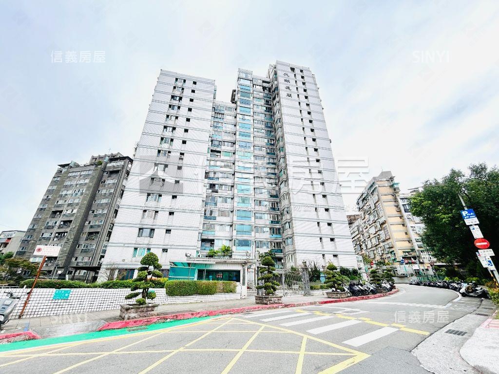 大湖庭閣電梯４房平面車位房屋室內格局與周邊環境