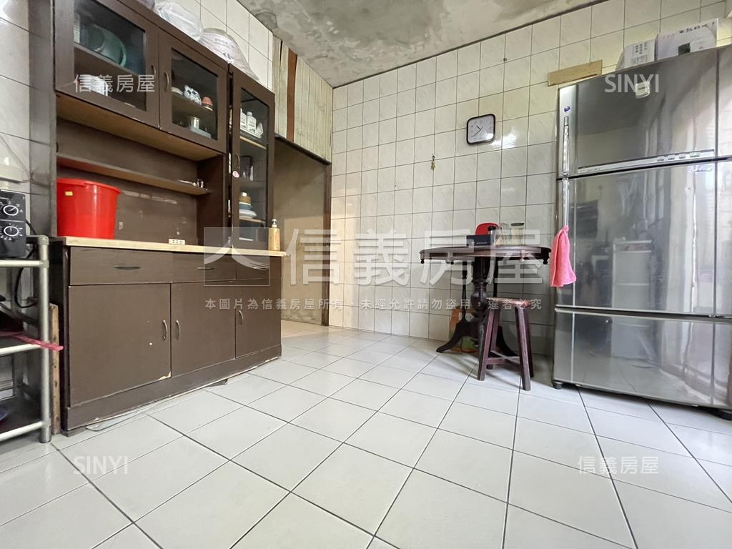 塩庫街透天房屋室內格局與周邊環境