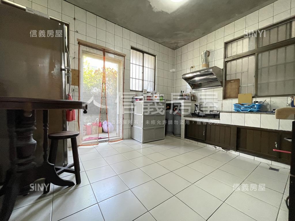 塩庫街透天房屋室內格局與周邊環境