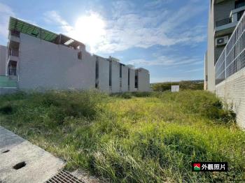 安北段雙面路寬約２２米地