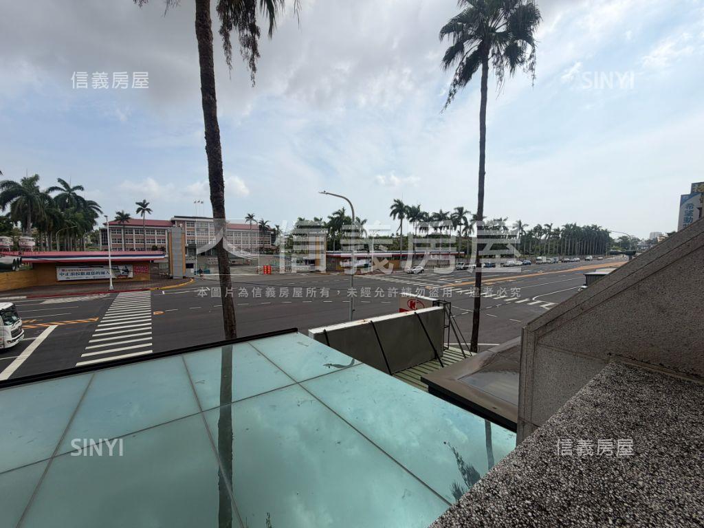 中正預校正路金透店房屋室內格局與周邊環境