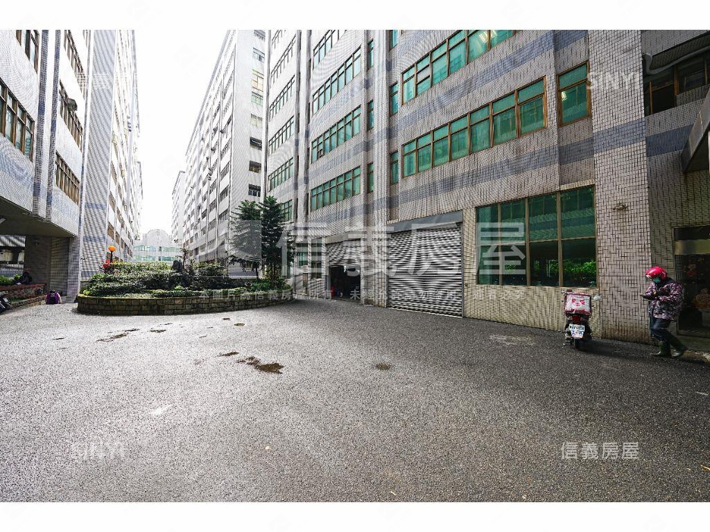 大湖科學園區一樓挑高廠辦房屋室內格局與周邊環境