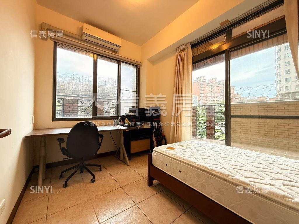 巴黎街頭一樓房屋室內格局與周邊環境