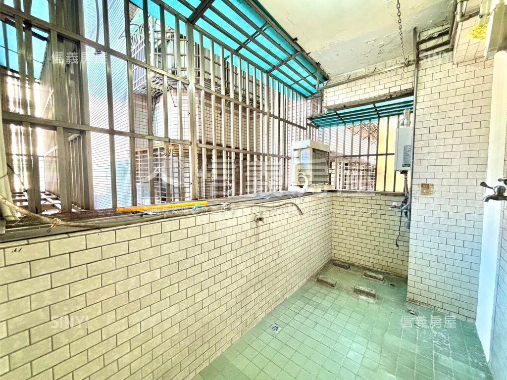 中正國中★首選電梯三房房屋室內格局與周邊環境