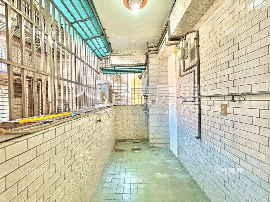 中正國中★首選電梯三房房屋室內格局與周邊環境