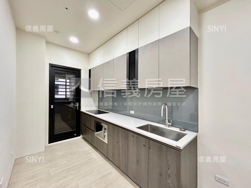 世界首席外棟高樓裝潢美邸房屋室內格局與周邊環境