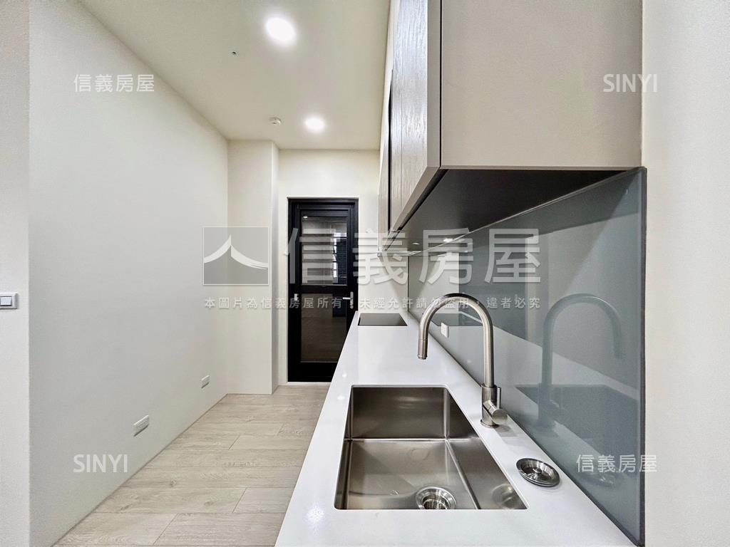 世界首席外棟高樓裝潢美邸房屋室內格局與周邊環境