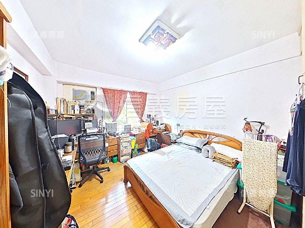 專任華園景觀高樓之星房屋室內格局與周邊環境