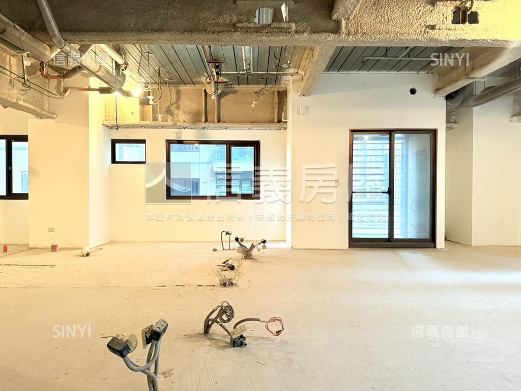 橋峰‧鋼骨巨匠豪邸房屋室內格局與周邊環境