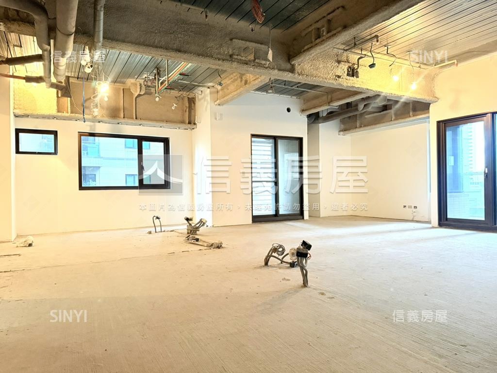 橋峰‧鋼骨巨匠豪邸房屋室內格局與周邊環境