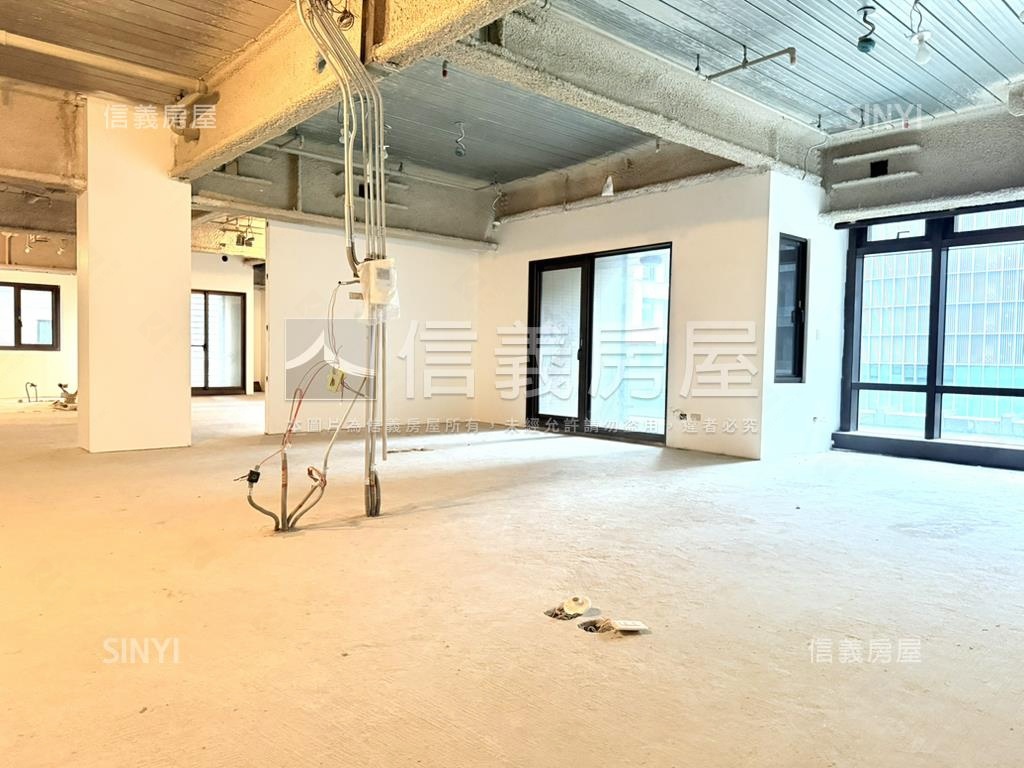 橋峰‧鋼骨巨匠豪邸房屋室內格局與周邊環境