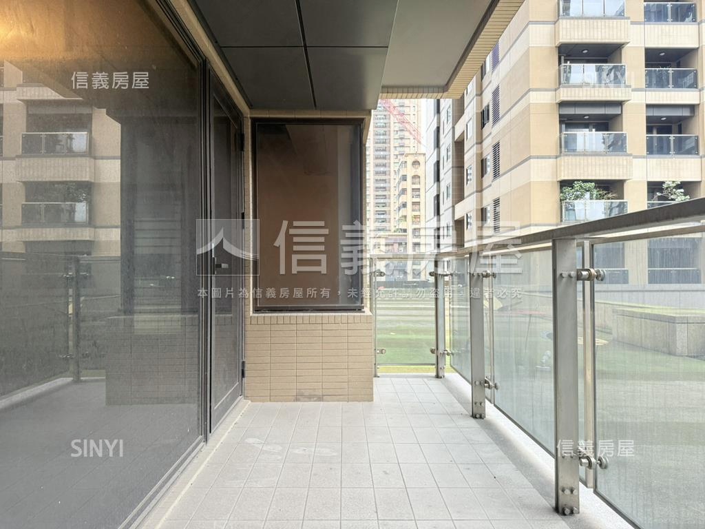 橋峰‧鋼骨巨匠豪邸房屋室內格局與周邊環境