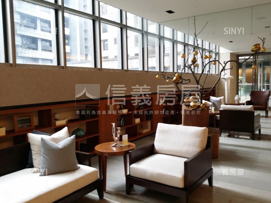 橋峰‧鋼骨巨匠豪邸房屋室內格局與周邊環境