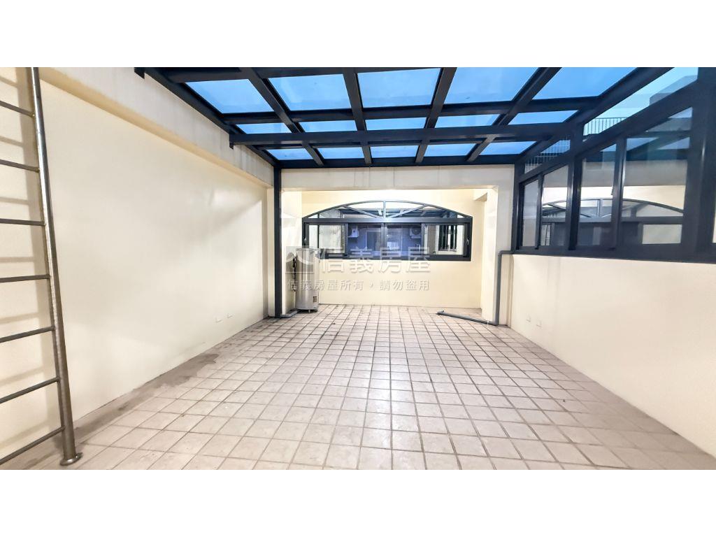 西屯邊間孝親別墅房屋室內格局與周邊環境