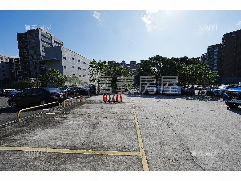大直劍南站４００坪商業地房屋室內格局與周邊環境