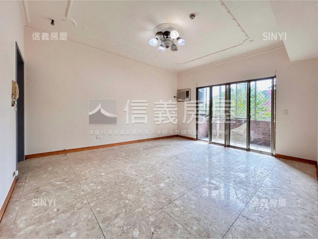 圓山芳鄰四房平面車位房屋室內格局與周邊環境