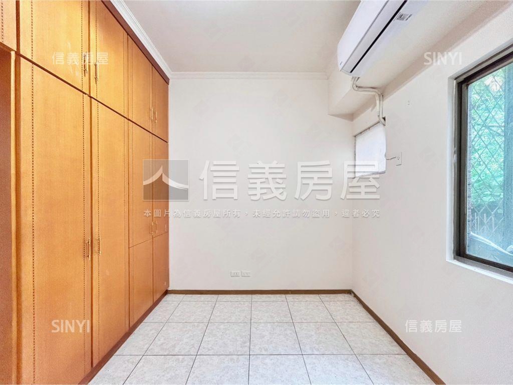 圓山芳鄰四房平面車位房屋室內格局與周邊環境