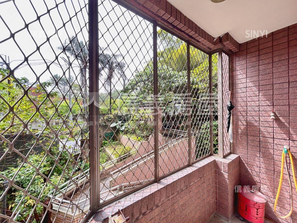 圓山芳鄰四房平面車位房屋室內格局與周邊環境