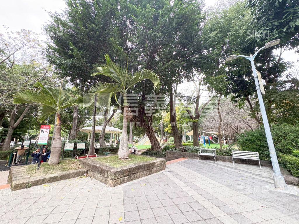 【稀有】邊間一樓好停車房屋室內格局與周邊環境