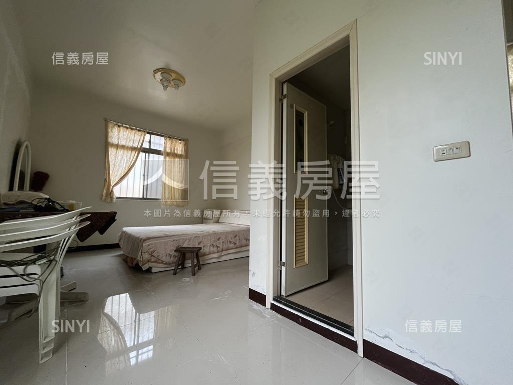 櫻花山莊新店百坪住宅土地房屋室內格局與周邊環境