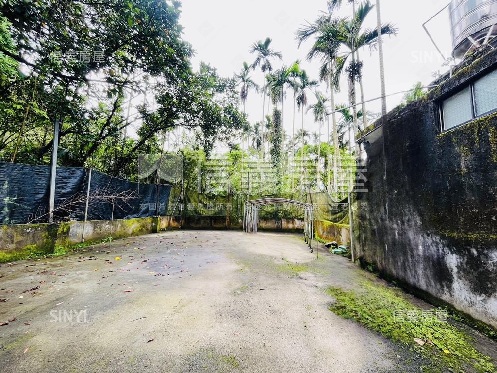 櫻花山莊新店百坪住宅土地房屋室內格局與周邊環境