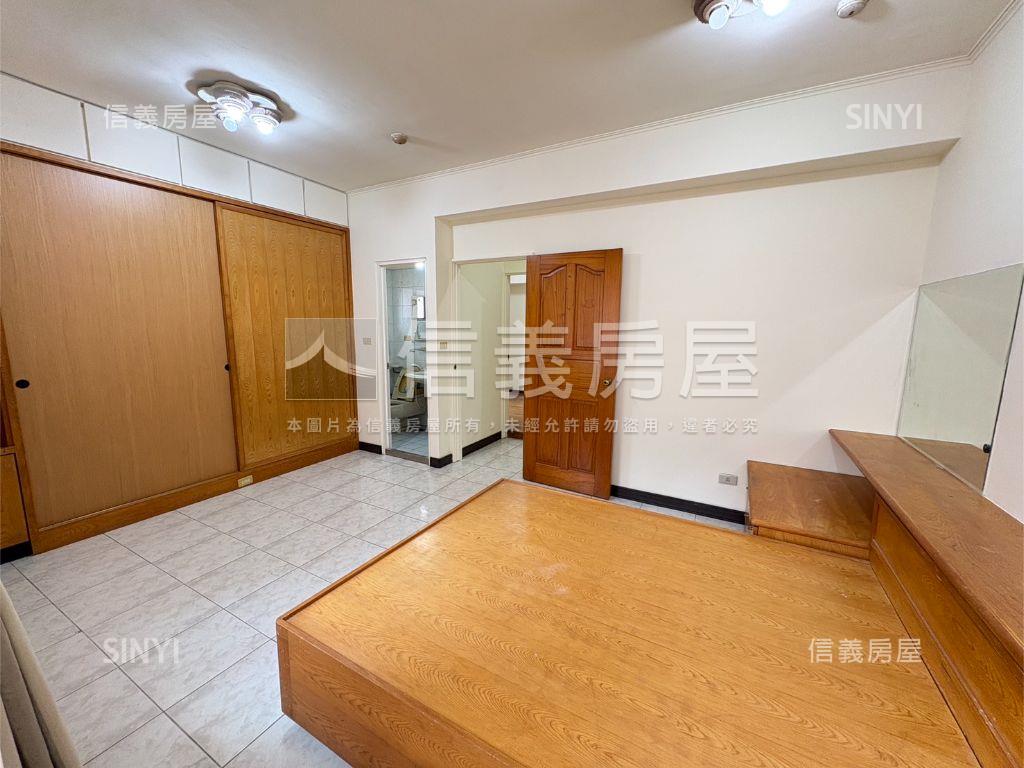 機能邊間採光３改２房房屋室內格局與周邊環境