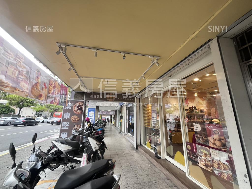 正中華路二段稀有金透店房屋室內格局與周邊環境