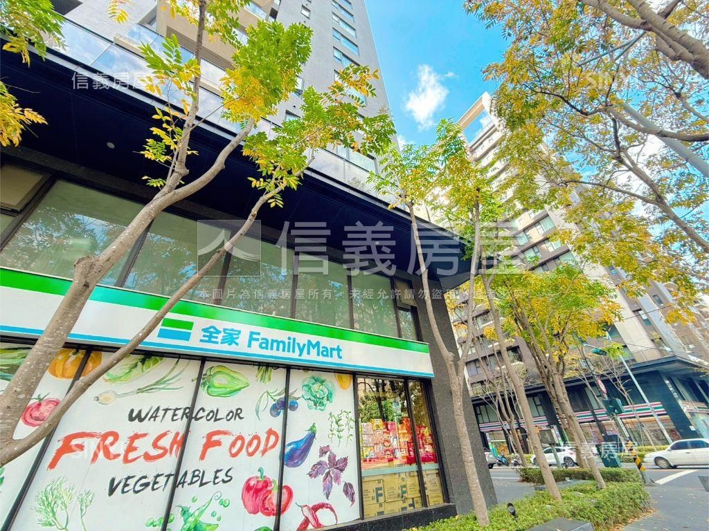 新光鉅虹龧光之旅三房平車房屋室內格局與周邊環境