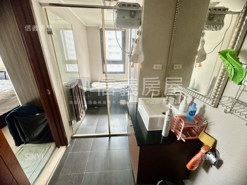 中港首璽稀有二房雙衛平車房屋室內格局與周邊環境