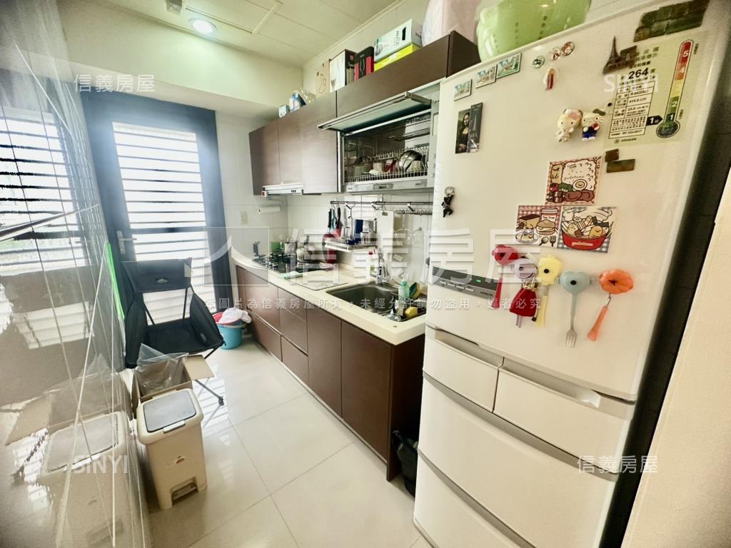 中港首璽稀有二房雙衛平車房屋室內格局與周邊環境