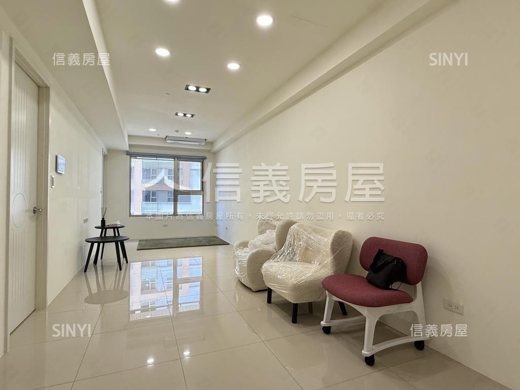 微笑時代兩房平車房屋室內格局與周邊環境