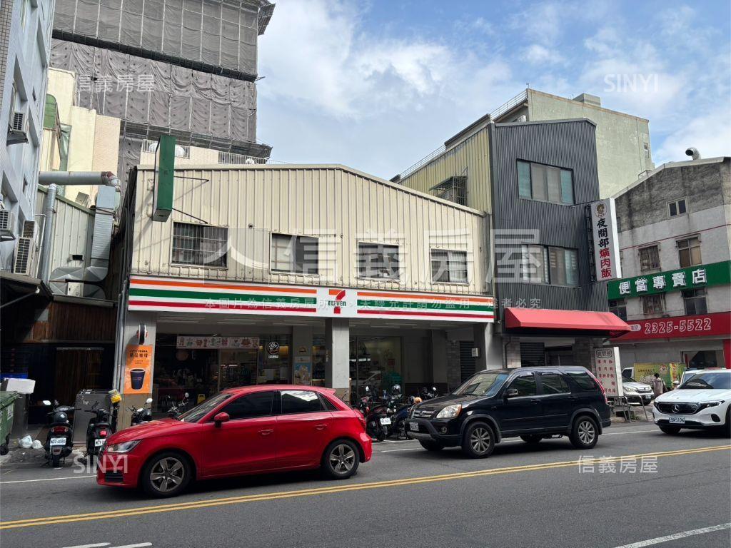 正公益路上稀有燙金店面房屋室內格局與周邊環境