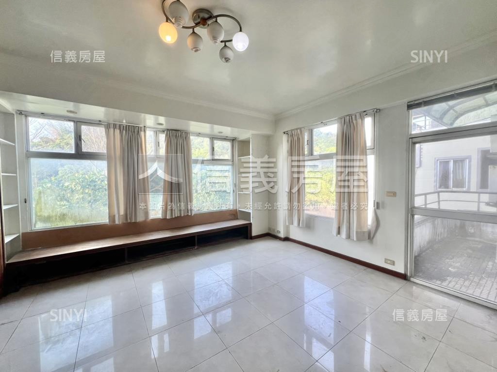 麗景大花園透天房屋室內格局與周邊環境