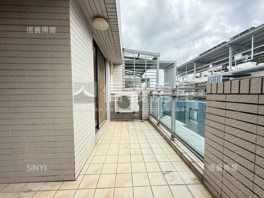 宅自慢輕屋大面寬雙車別墅房屋室內格局與周邊環境