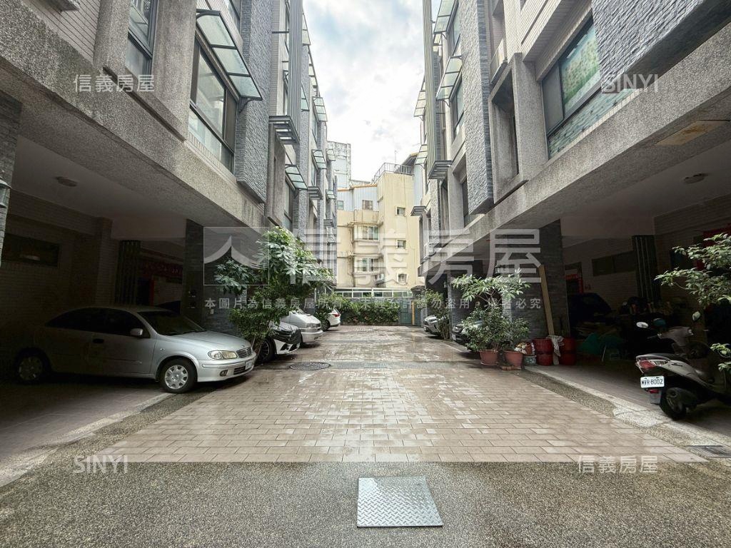 宅自慢輕屋大面寬雙車別墅房屋室內格局與周邊環境
