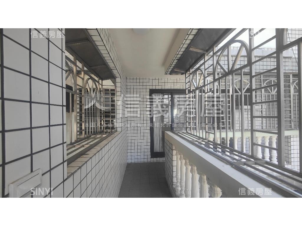 西屯質感首購三房房屋室內格局與周邊環境