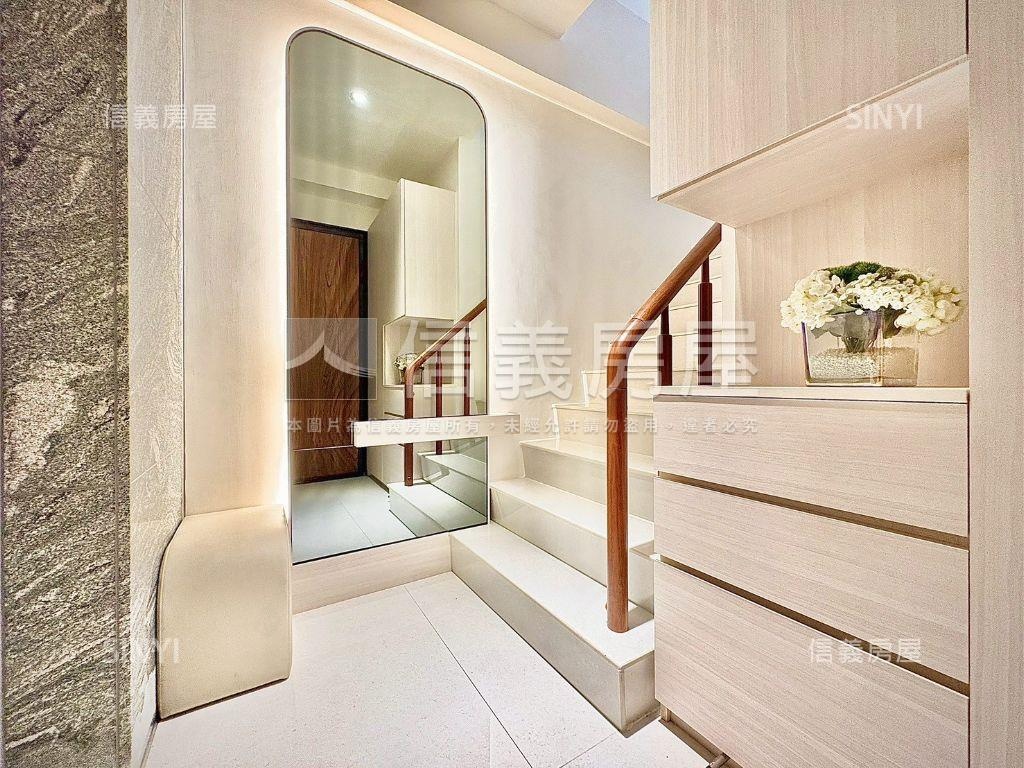 宇晨植得‧珍藏電梯三車墅房屋室內格局與周邊環境