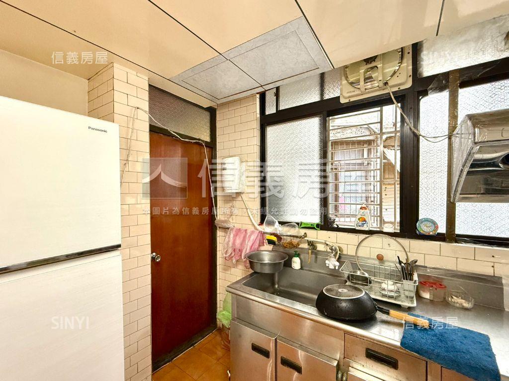 石牌四採方正學區宅房屋室內格局與周邊環境