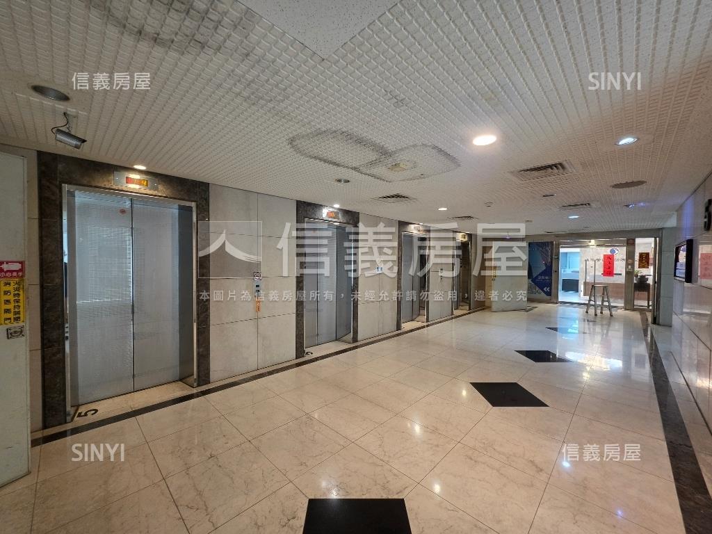 藝文中正路世貿商辦房屋室內格局與周邊環境