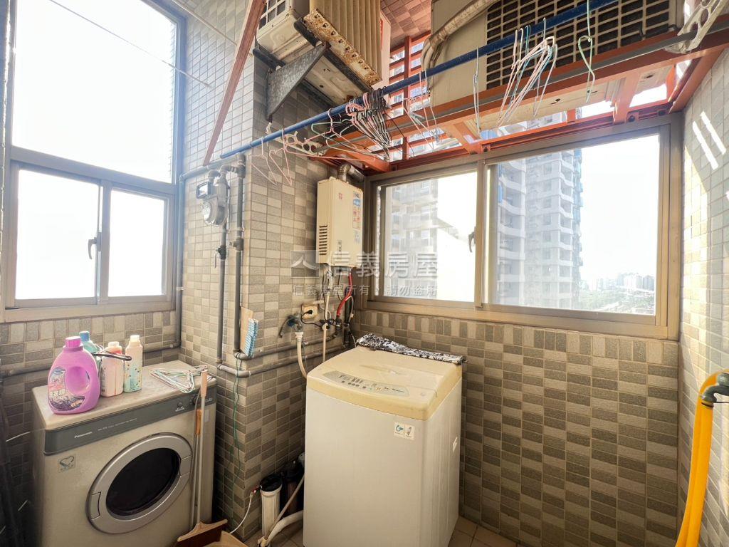 南加州Ｃ棟高樓邊間採光房屋室內格局與周邊環境