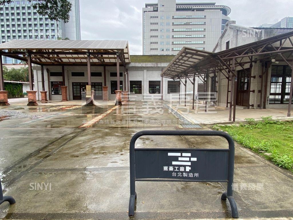 德杰羽森璽優景觀戶房屋室內格局與周邊環境