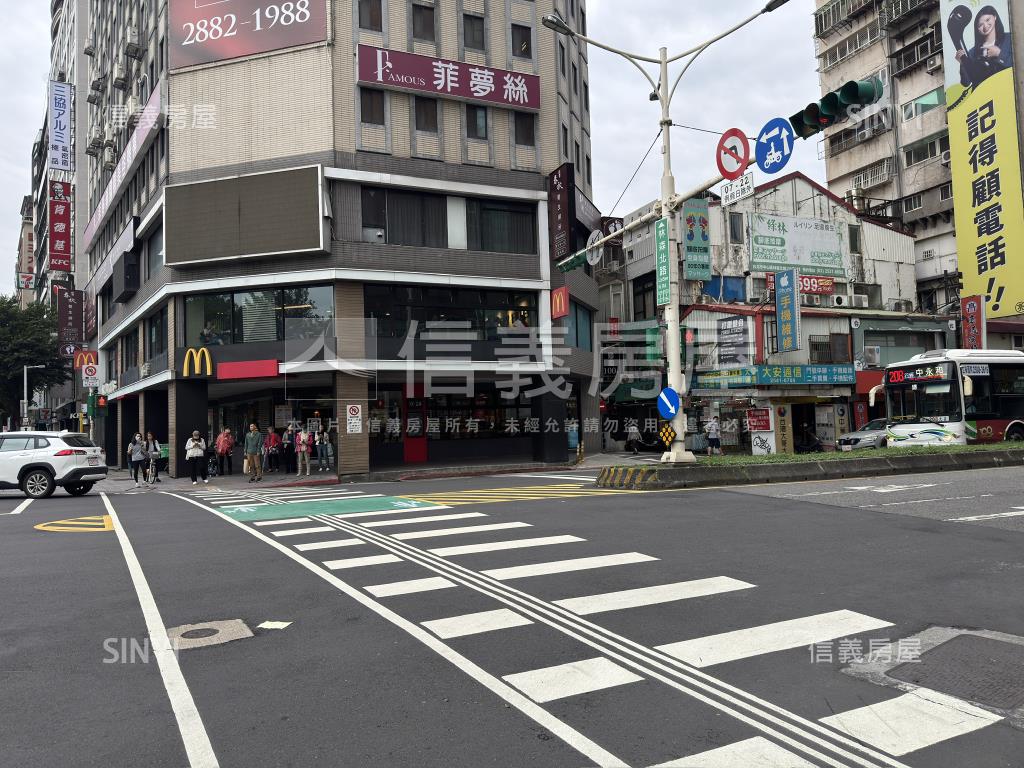 南京麥當勞旁金透天房屋室內格局與周邊環境