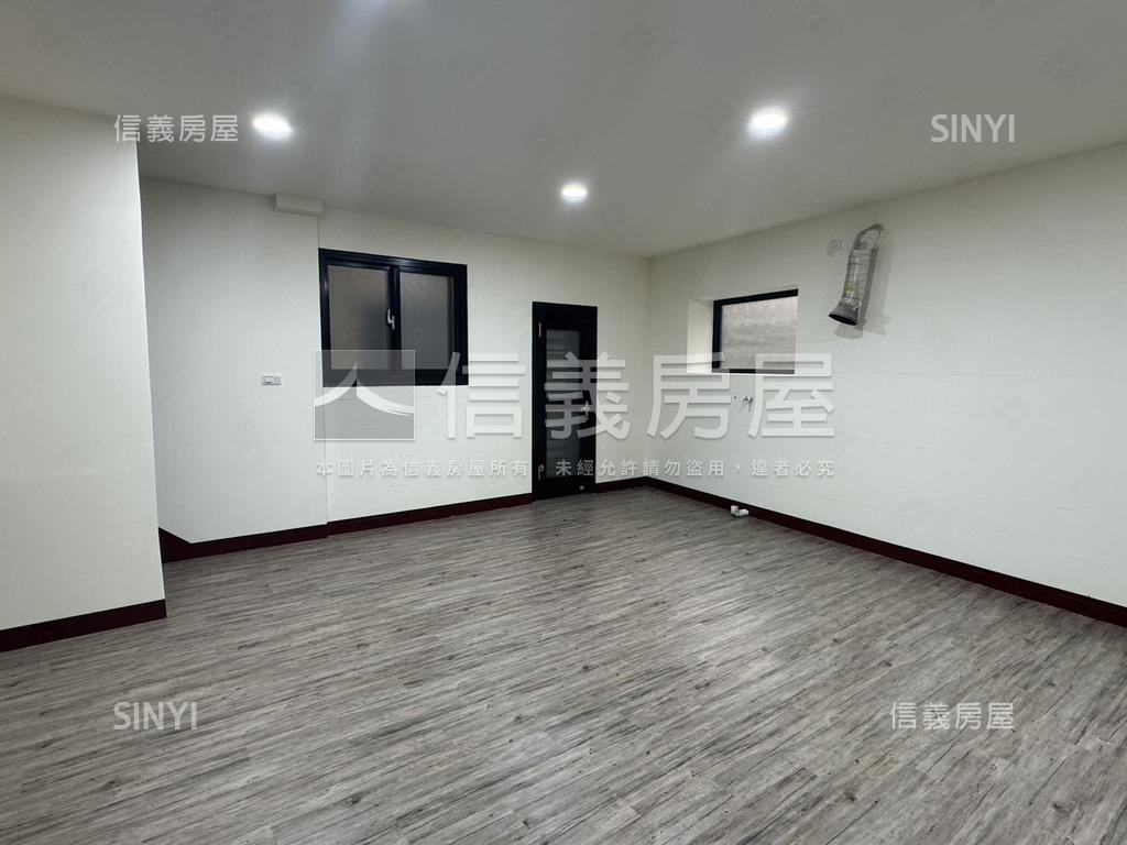 近探索公園邊間透天房屋室內格局與周邊環境