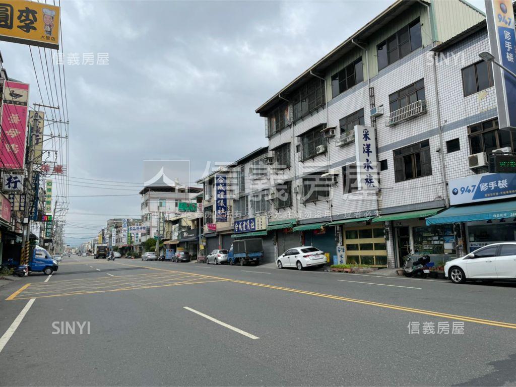 單坪約１８萬大四房平車房屋室內格局與周邊環境