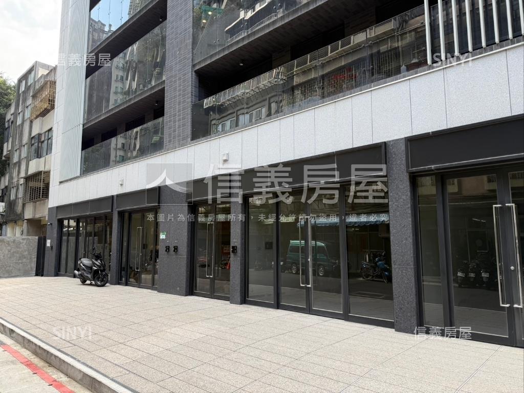 晴光商圈人潮全新店面房屋室內格局與周邊環境