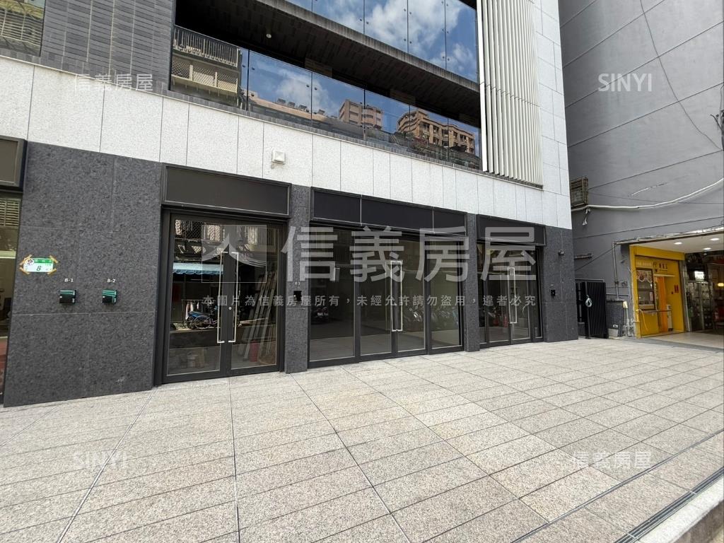 晴光商圈人潮全新店面房屋室內格局與周邊環境