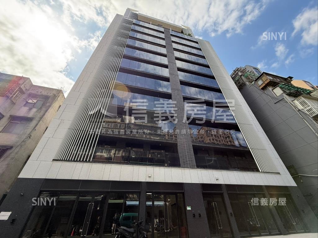 晴光商圈人潮全新店面房屋室內格局與周邊環境