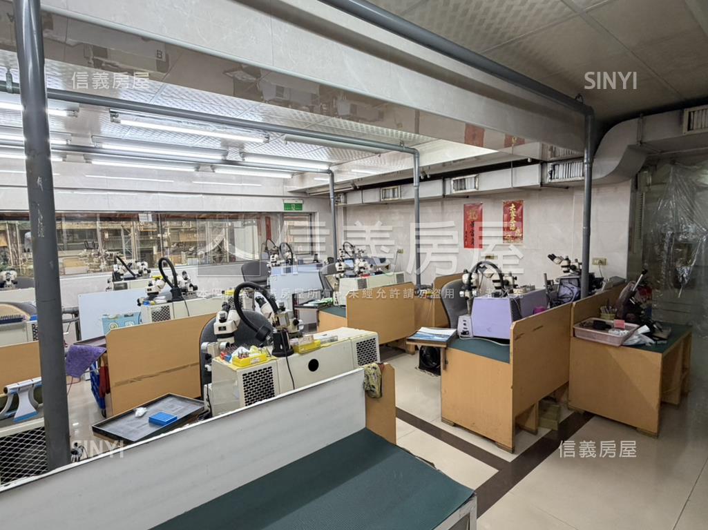 整宅大店面房屋室內格局與周邊環境